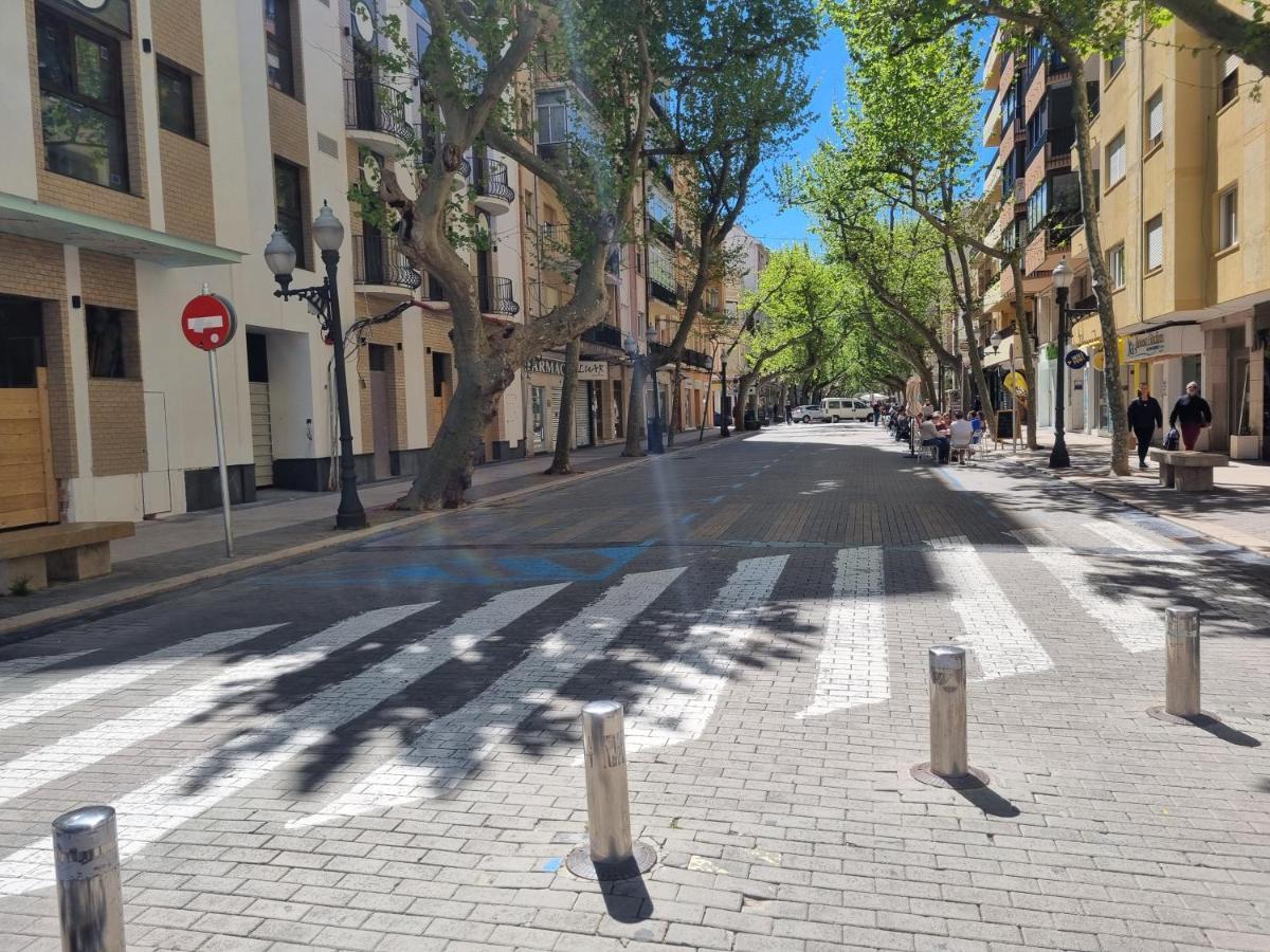Apartamentos En Denia Frente Al Puerto! מראה חיצוני תמונה